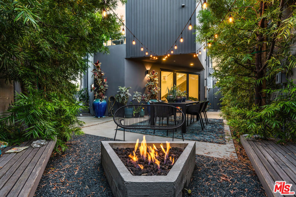 407 Rialto Avenue