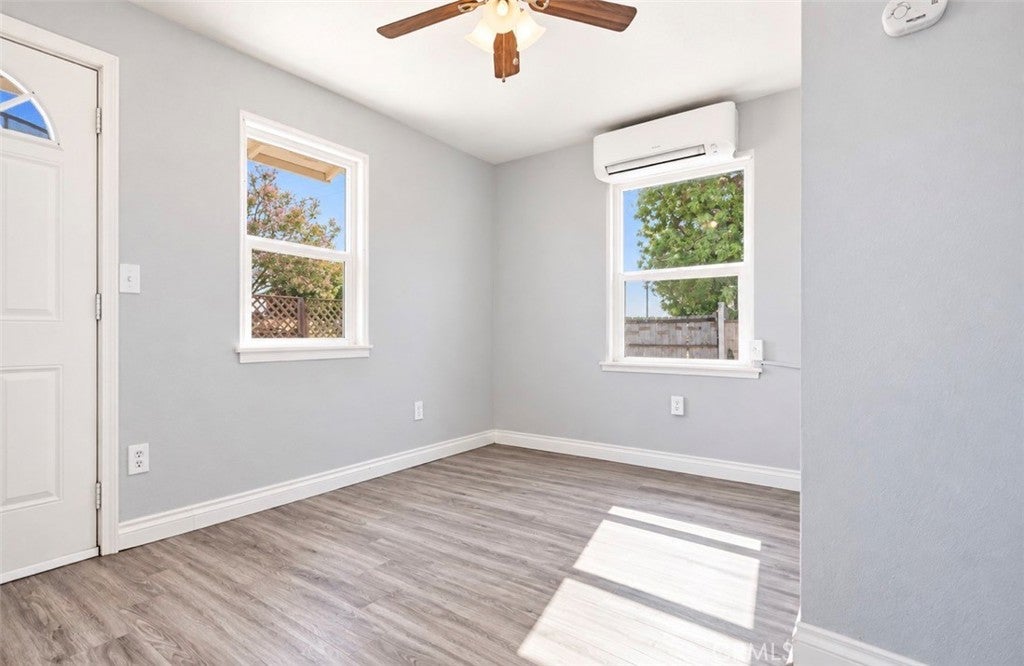 464 W 34th Street