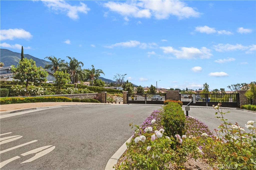 8869 Justify Dr