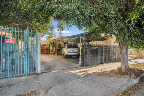 Photo of 418 E 120th Street, Los Angeles, CA 90061 (MLS # SR25214645) Photo of 418 E 120th Street, Los Angeles, CA 90061 (MLS # SR25214645)