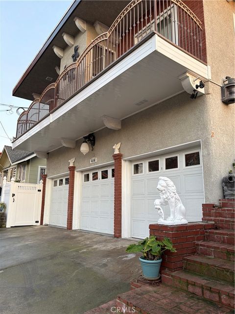 Photo of 616 Emerald Street #1, Redondo Beach, CA 90277 (MLS # SB26112367)
