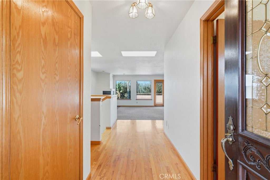 887 N 5th