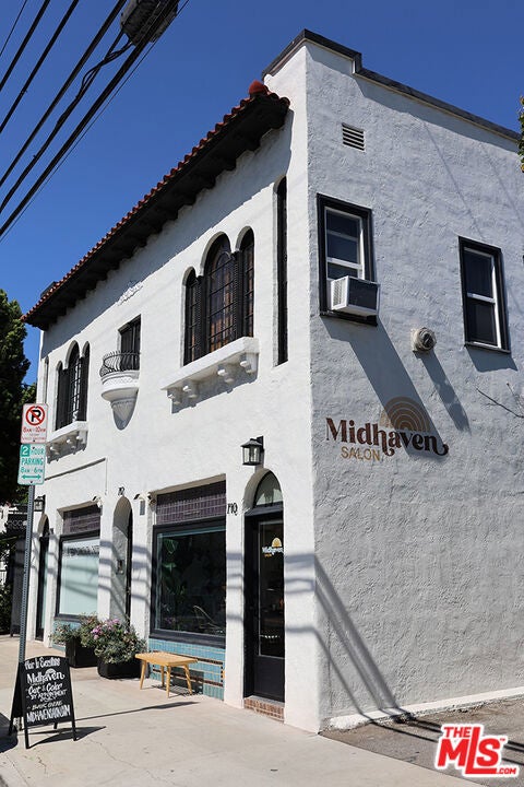 710 N Van Ness Avenue