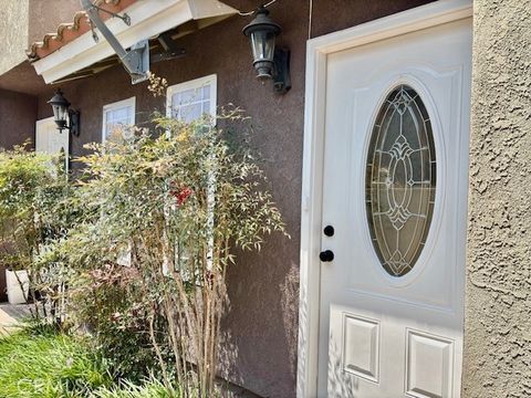 Photo of 686 W PARK Drive #B2, Costa Mesa, CA 92627 (MLS # NP25241454) Photo of 686 W PARK Drive #B2, Costa Mesa, CA 92627 (MLS # NP25241454)