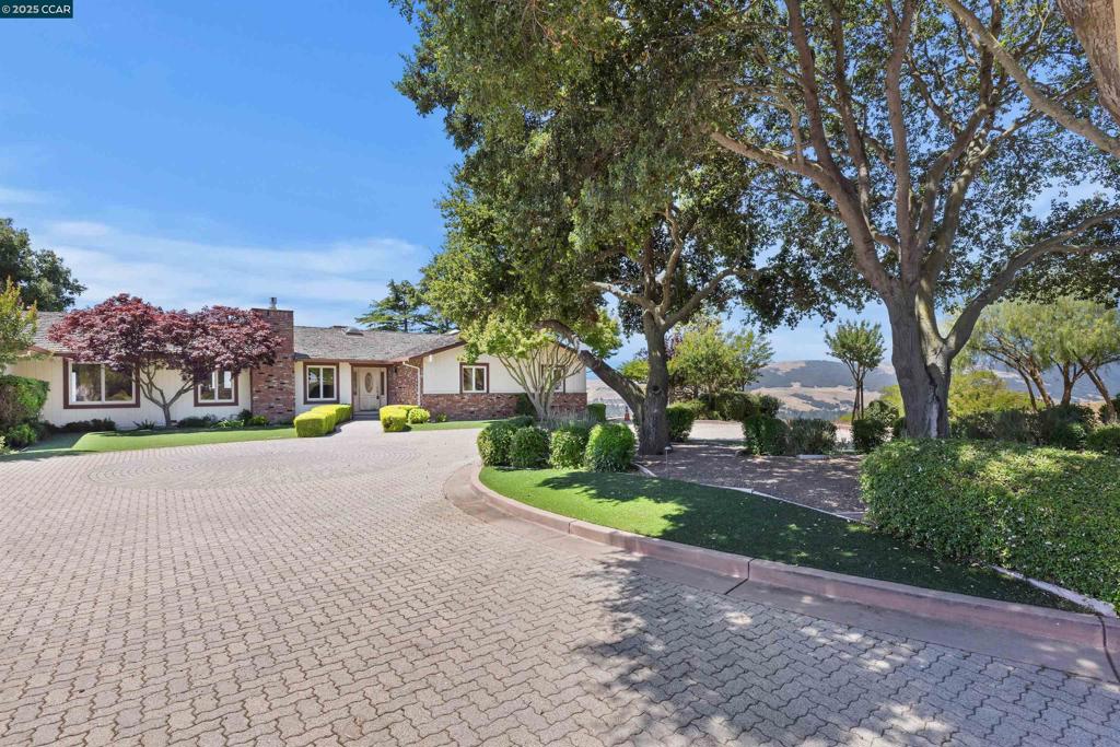 70 Sherburne Hills Road