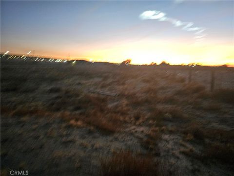 Photo of 0 ARROWHEAD Road, Barstow, CA 92311 (MLS # HD25028900)