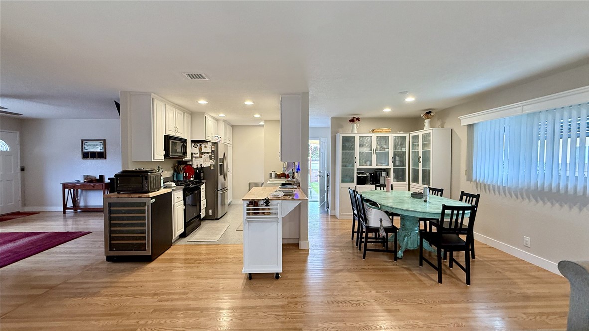 Stardust (Edwards/McFadden) (STAR) - Residential Lease