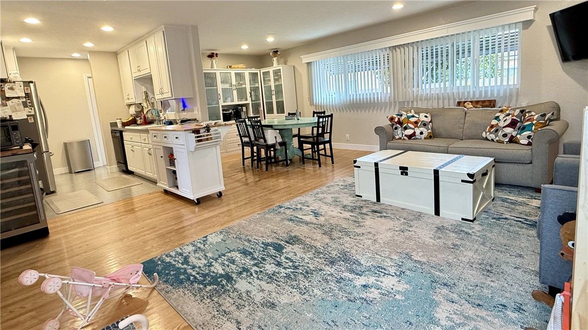 Stardust (Edwards/McFadden) (STAR) - Residential Lease