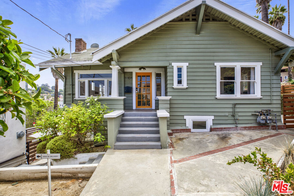 Adorable top unit Duplex in the heart of Silverlake. 2 bedroom, 1 bath with a window lined corner office. Kitchen, dining room and office have an eastern facing view overlooking the neighborhood below. Updated kitchen with full suite of stainless steel appliances and quartz countertops. Bedroom #1 is large, Bedroom #2 has a walk in closet. Enjoy mornings perched on the deck located off of the kitchen. 3/4 bath has marble tiles and glass shower enclosure. 1 built in closet in the living room. 2 built in closets in the hallway.Separate laundry room with side by side washer dryer and full length storage cabinet. Large fenced in patio area. 1 parking spot included (uncovered and off street). AC units (3) provided. Moments away from Sunset Blvd, close to everything the neighborhood has to offer.