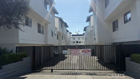 12380 Chandler Boulevard B Valley Village CA 91607