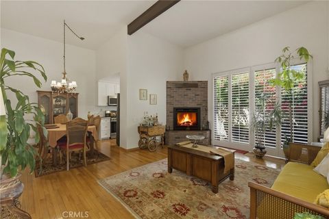 Photo of 6225 Shoup Ave, Woodland Hills, CA 91367 (MLS # SR26092888)