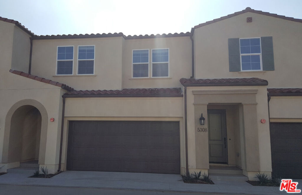 Build in 2018three spacious bedrooms on the second floor and two and a half bathrooms. The ground floor provides access to the two-car garage which opens up in a huge kitchen further leading to a well-appointed family room. With a bonus of solar panels, quartz countertops, self-closing cabinet drawers, brand new laminated floor, plantation shutters, recessed lightings, etc., the property complementarily offers access to a fantastic B.B.Q and a park-like sitting area. Located off orange avenue and Walker Street, your nest is cradled at a convenient place, close to an array of shopping centers, restaurants, and freeways. The star point is its proximity to the premium Oxford Academy high school in California ( #2 rated among best schools in California by the U.S. news report). Don't miss a great opportunity to live in this new townhouse. Move-in on September 1st.