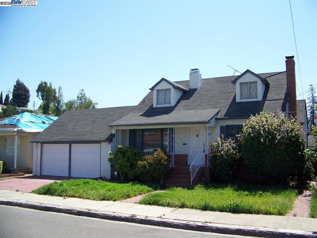 Great opportunity for two detached units with their own yard. Front house has a two car attached garage, long term tenants. The back unit is vacant 1 bedroom with private yard and projected rent at $1500