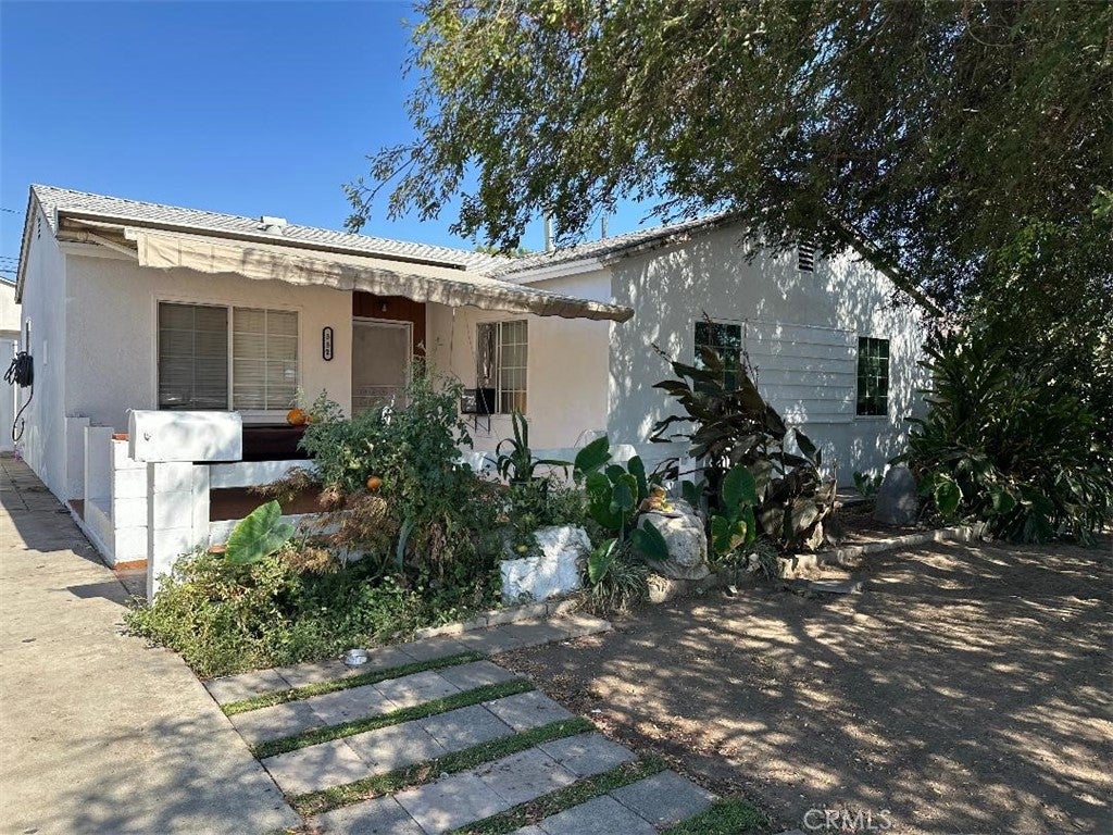 332 S Azusa Avenue