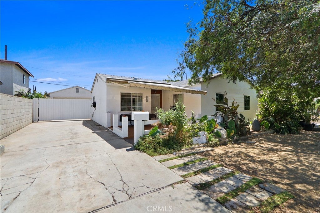 332 S Azusa Avenue