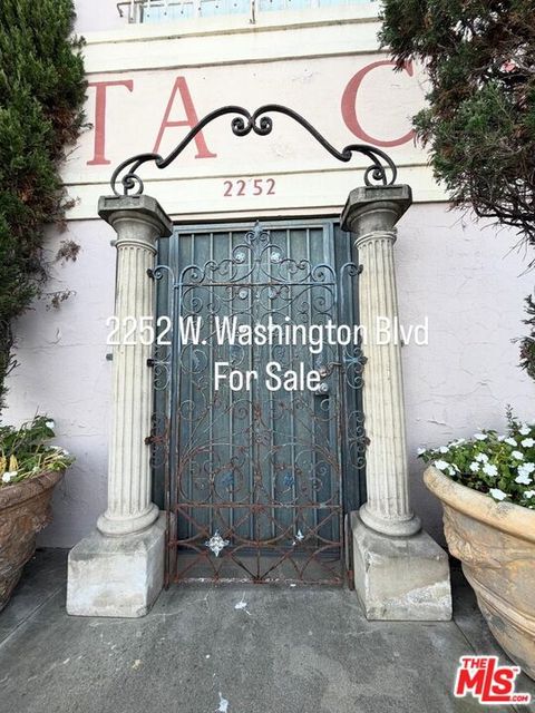 Photo of 2252 W Washington Boulevard, Los Angeles, CA 90018 (MLS # 26645205)