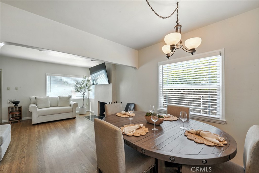 265 W Pershing Court