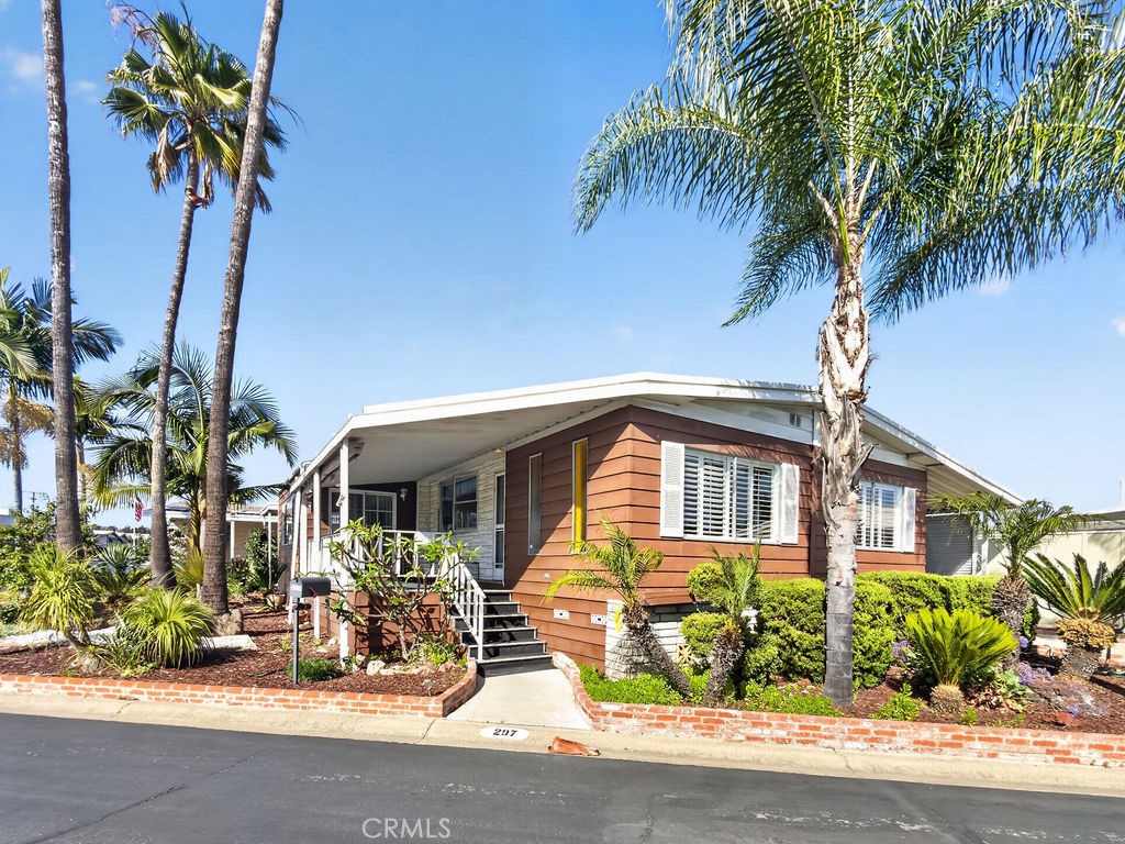 24921 Muirlands Boulevard 297