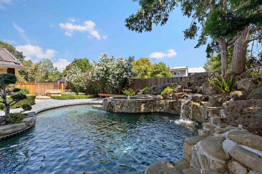 861 Riverside Drive