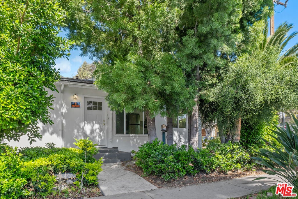 Photo of 739 Westbourne Drive, West Hollywood, CA 90069 (MLS # 26650793)
