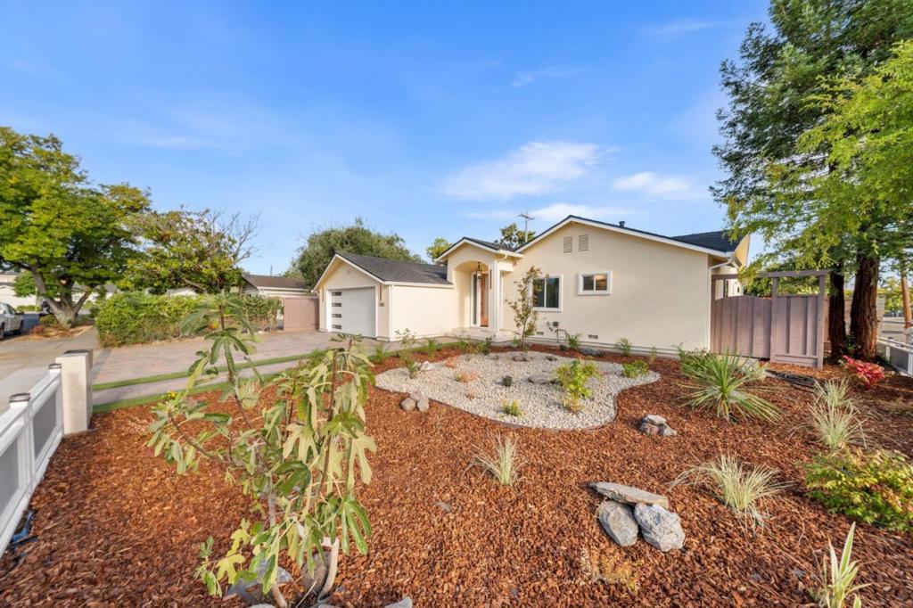 1351 Kintyre Way