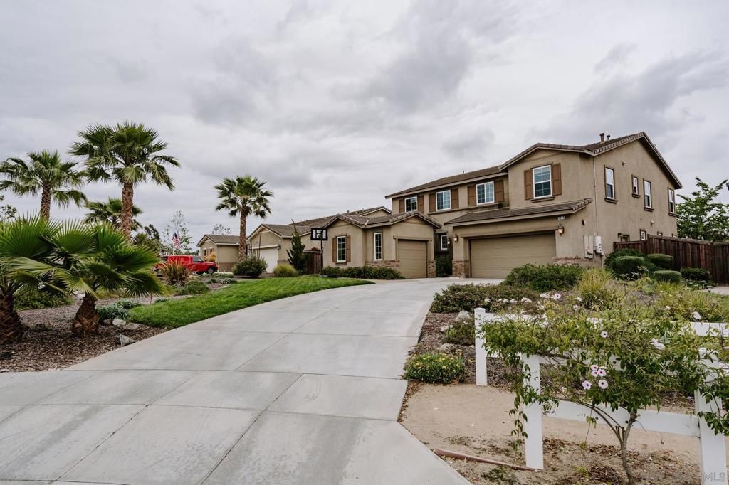 listing image 130727535113360706401