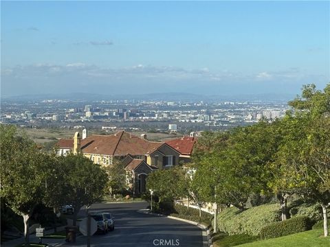 Tiny photo for 32 Marisol, Newport Coast, CA 92657 (MLS # OC25262149)