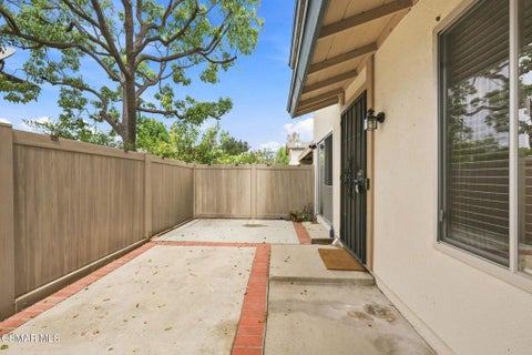 Tiny photo for 1805 E Avenida De Las Flores, Thousand Oaks, CA 91362 (MLS # 226004128)