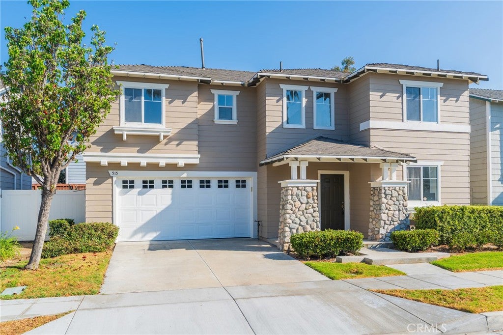 515 E Cypress