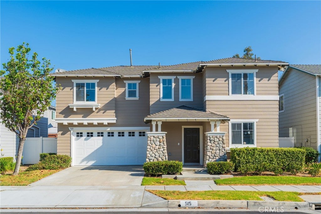 515 E Cypress