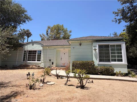 Photo of 645 Woodbury RD, Glendale, CA 91206 (MLS # SR26125830)