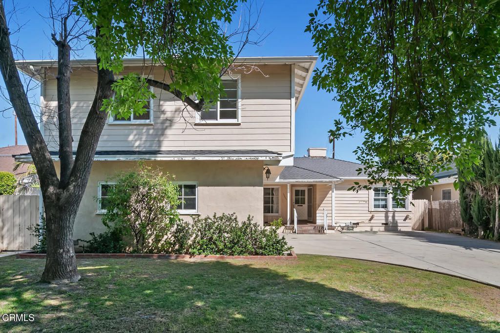 Photo of 17835 Tarzana Street, Encino, CA 91316 (MLS # V1-35469)