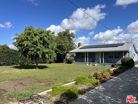 Photo of 13429 Cantara Street, Panorama City, CA 91402 (MLS # 26713657)