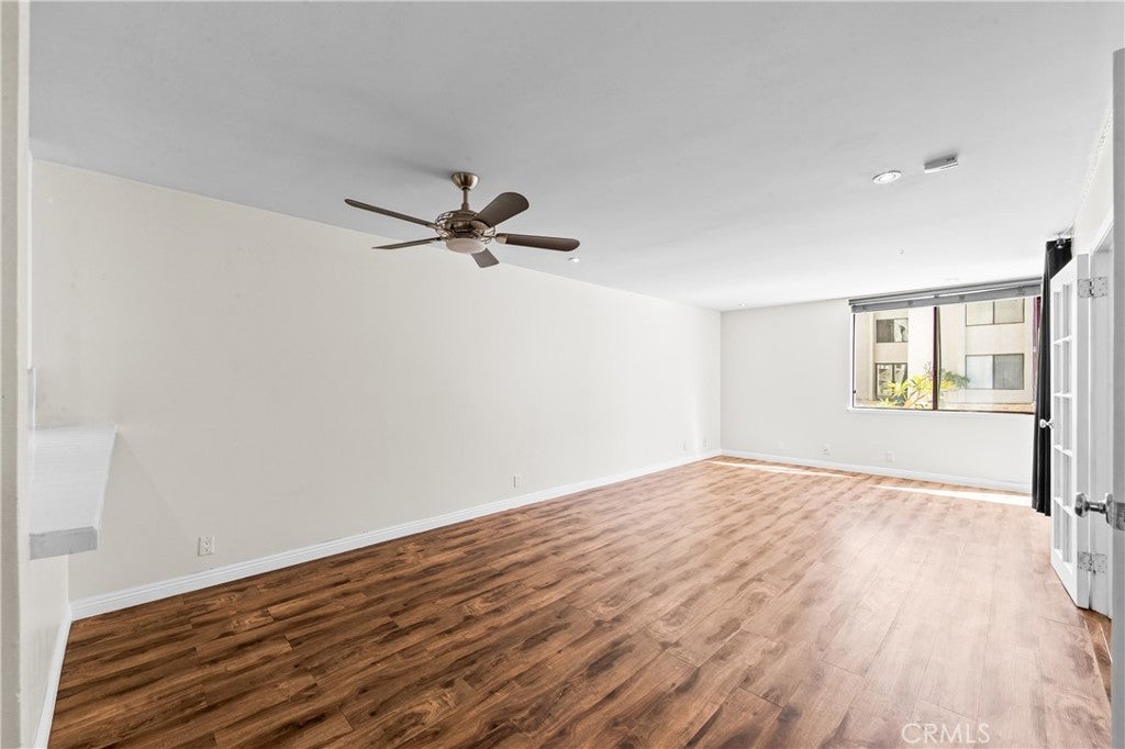 1140 E Ocean Boulevard 124