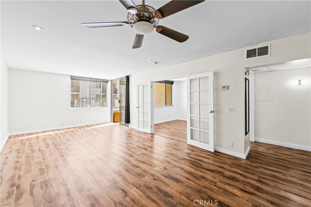 1140 E Ocean Boulevard 124