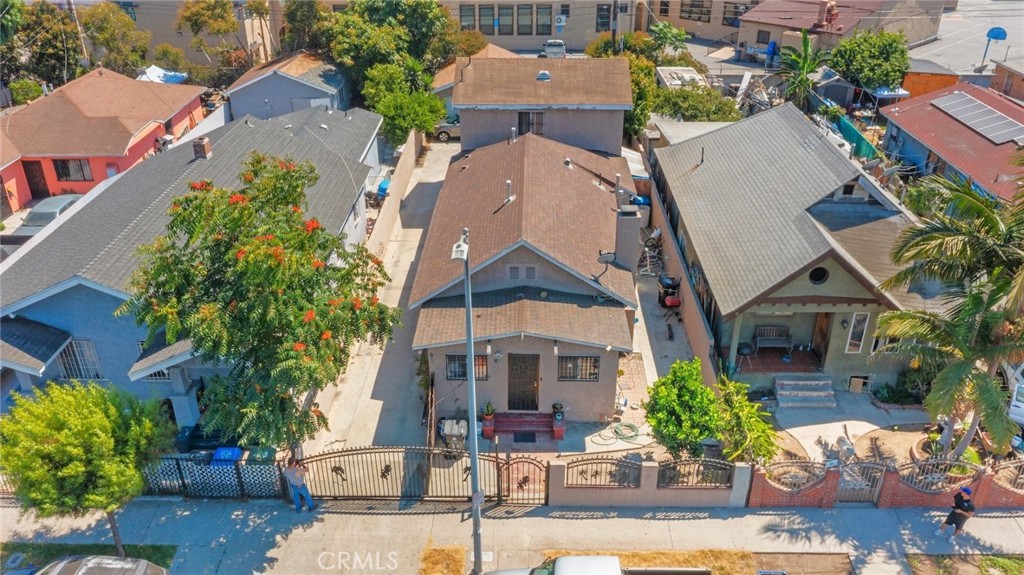 138 W Gage Avenue