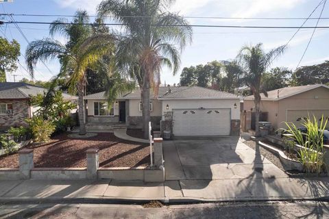 Photo of 225 Royce Way, Pittsburg, CA 94565 (MLS # 41115917) Photo of 225 Royce Way, Pittsburg, CA 94565 (MLS # 41115917)
