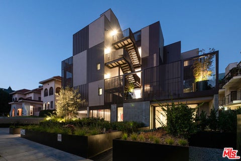 Photo of 1264 N Harper Avenue #305, West Hollywood, CA 90046 (MLS # 26902881)
