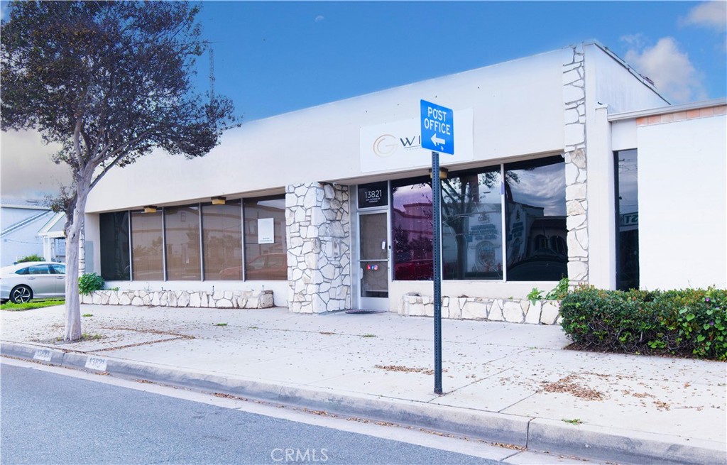 13823 San Antonio Drive