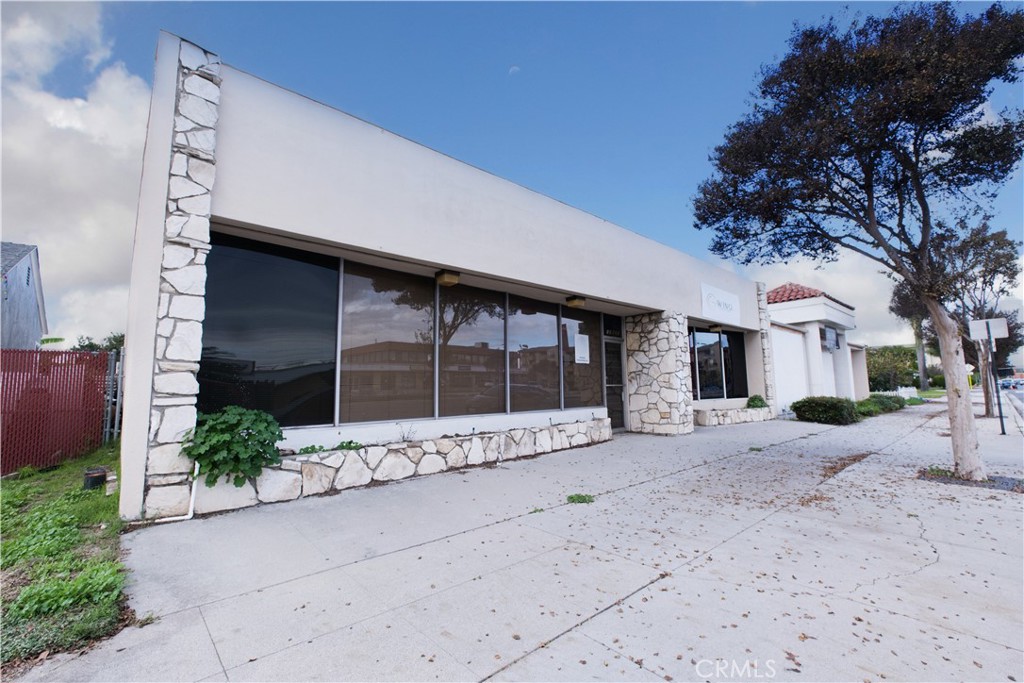 13823 San Antonio Drive