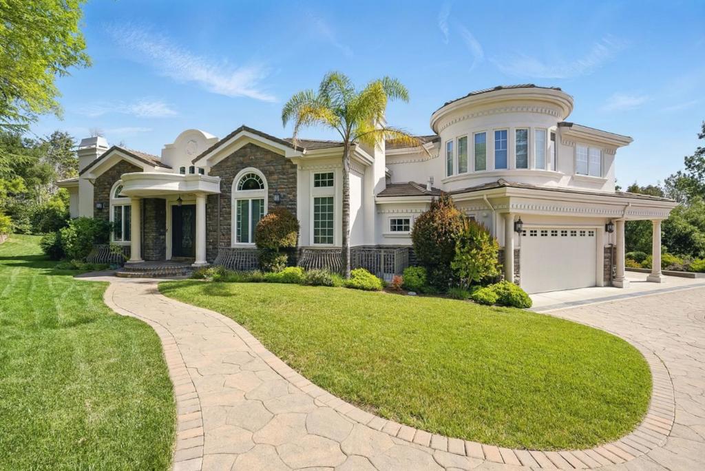 12690 Dianne Drive