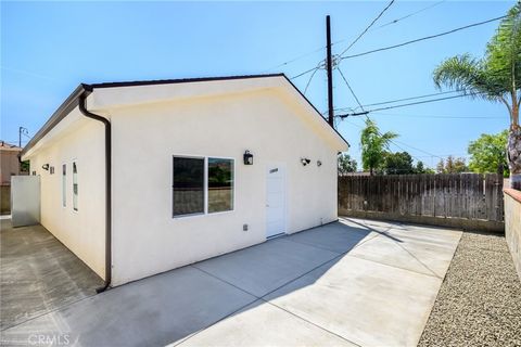 Photo of 10939 Nassau Avenue, Sunland, CA 91040 (MLS # GD26086908)