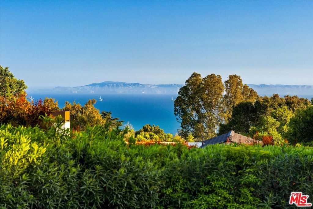 Photo of 796 Hot Springs Road, Montecito, CA 93108 (MLS # 25608945)