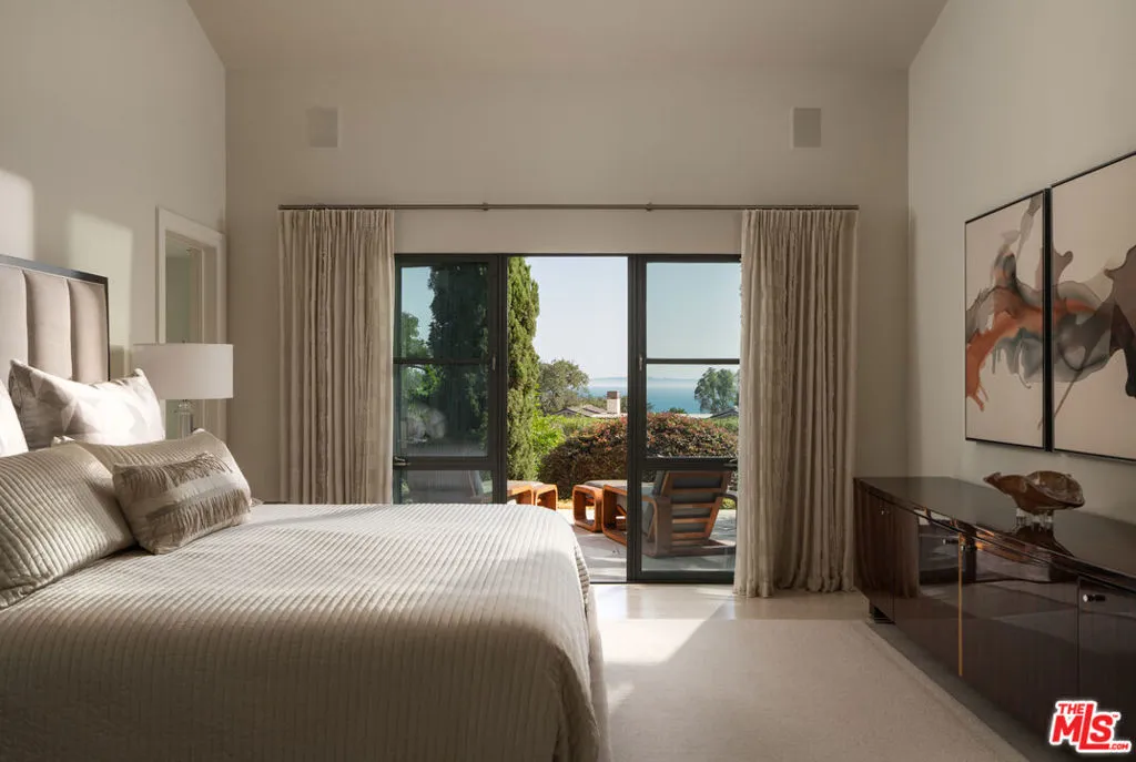 Montecito, California 93108, United States, 3 Bedrooms Bedrooms, ,4 BathroomsBathrooms,Residential,Active,231154