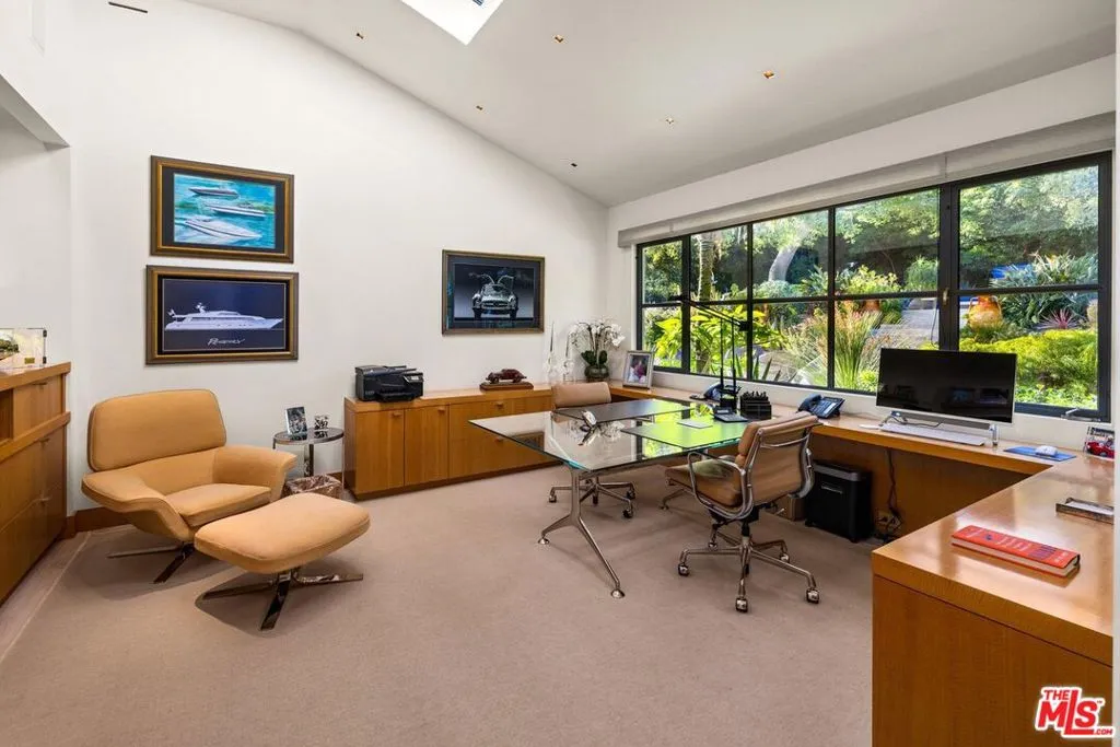 Montecito, California 93108, United States, 3 Bedrooms Bedrooms, ,4 BathroomsBathrooms,Residential,Active,231154