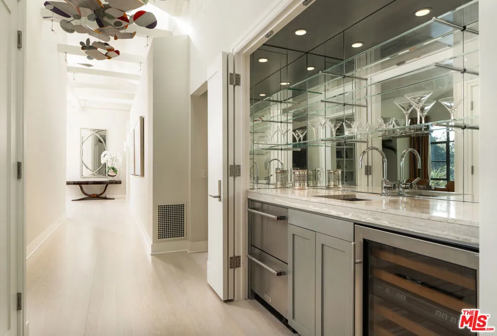 Montecito, California 93108, United States, 3 Bedrooms Bedrooms, ,4 BathroomsBathrooms,Residential,Active,231154