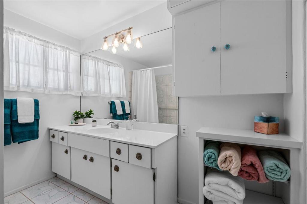 Movie Colony East - Residential Lease