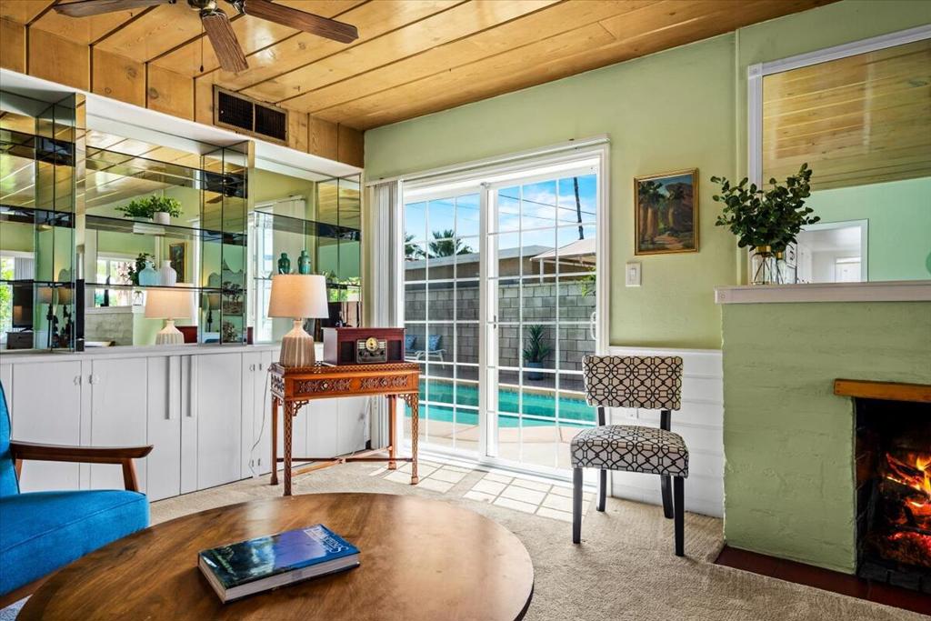 Movie Colony East - Residential Lease