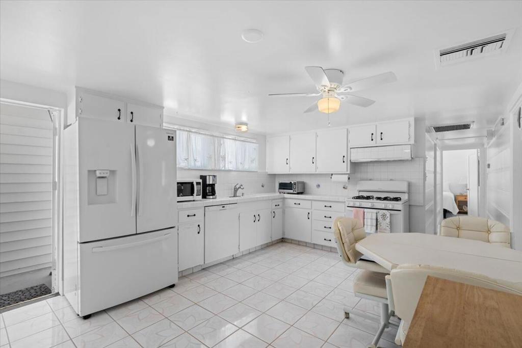 Movie Colony East - Residential Lease