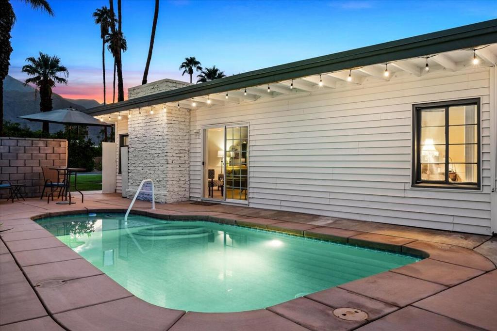 Movie Colony East - Residential Lease